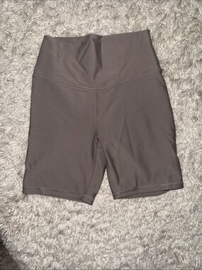 High-Waist Bike Shorts in Taupe